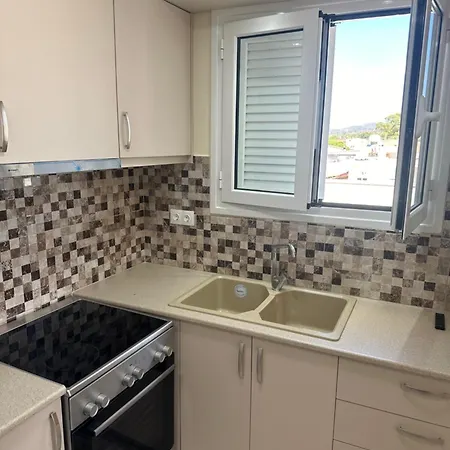 شقة Eretria Apartment *