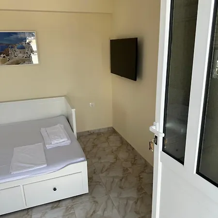 Eretria Apartment 아파트 *