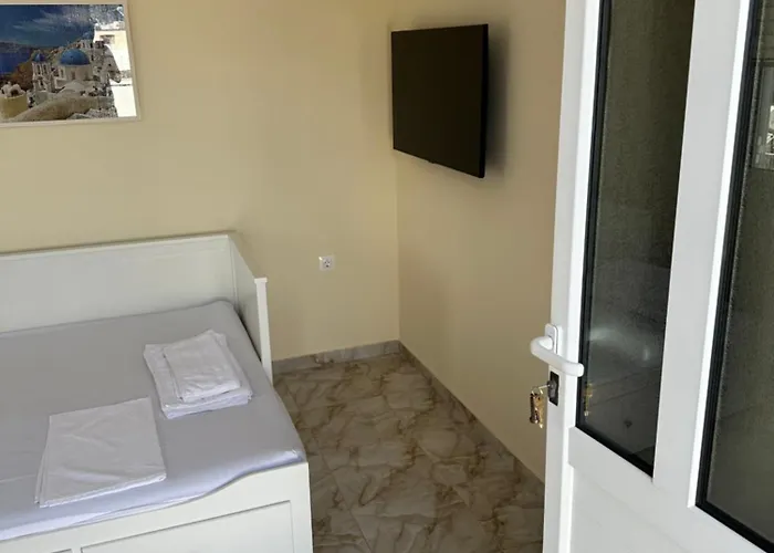 Eretria Apartment 아파트 *